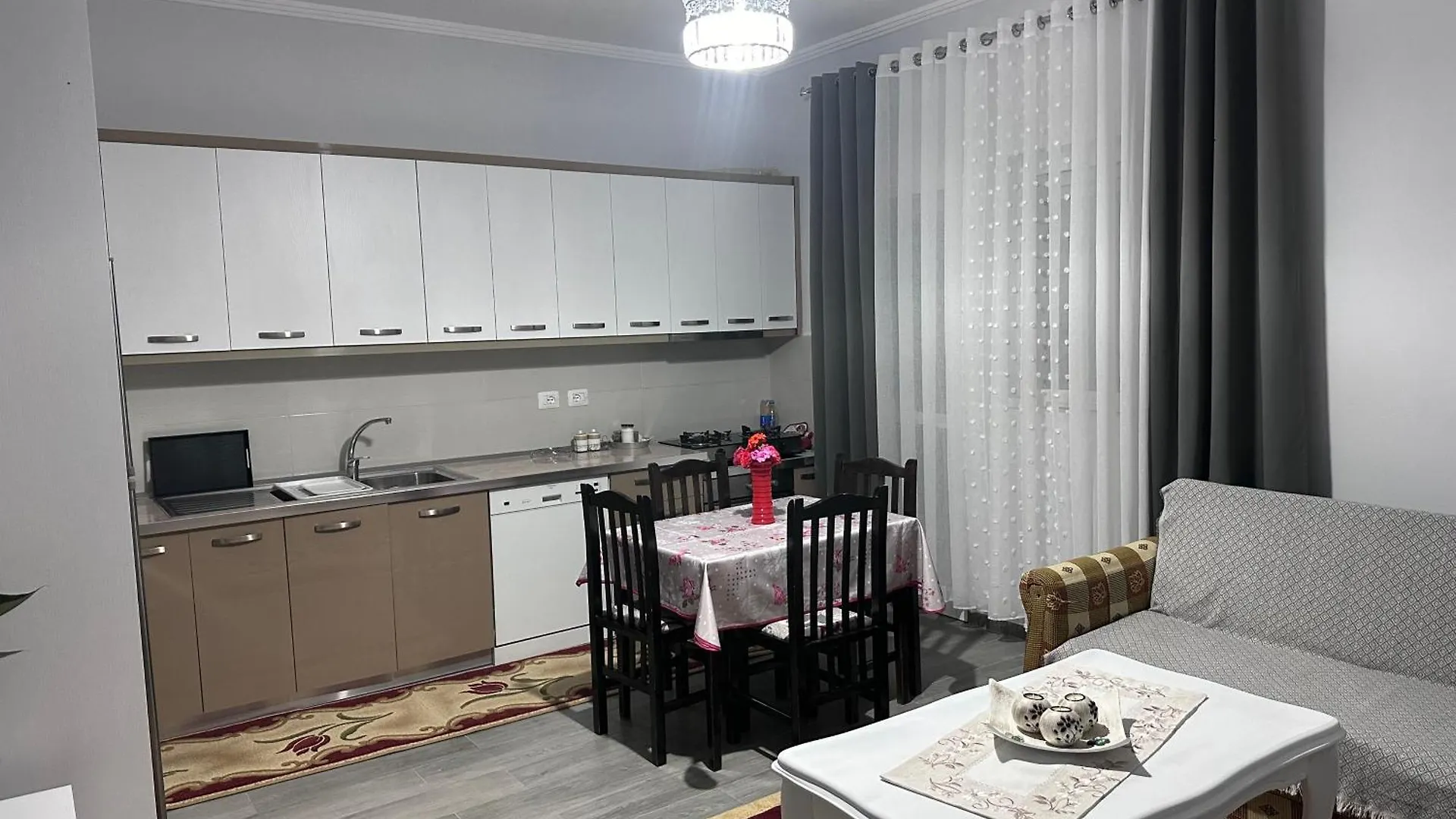 Vakantiehuis Erdi'S Home Berat